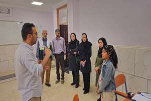 برگزاری اردوی جهادی سلامت محور در روستای رحمت آباد شهرستان اقلید به مناسبت هفته دولت